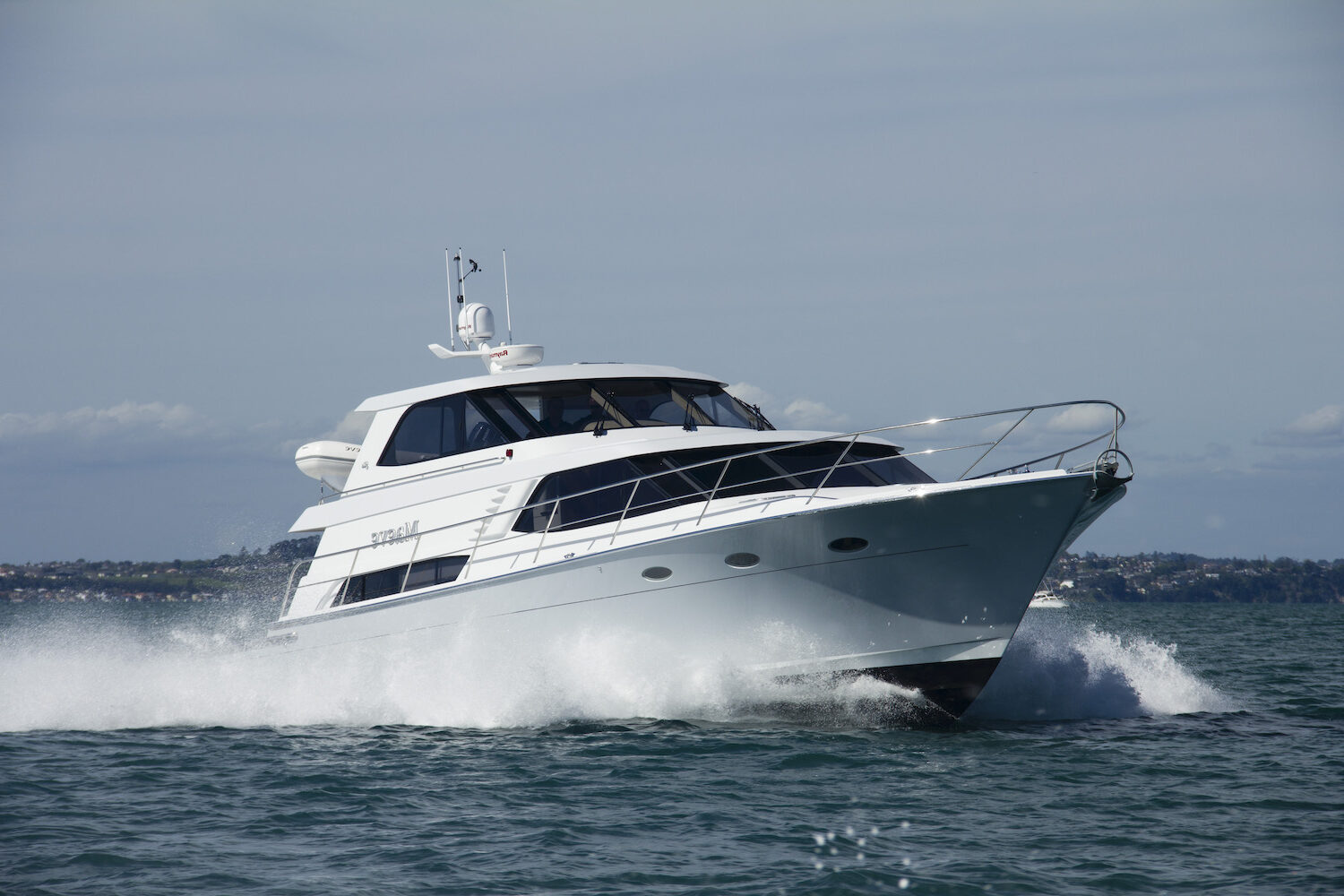 Elite 16m Mid Pilothouse - Maeve